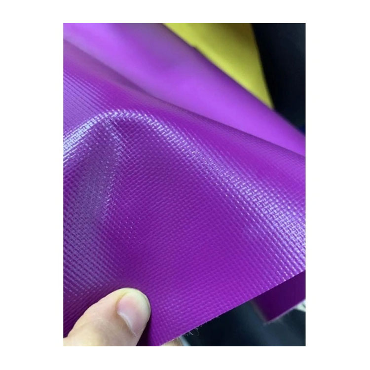 PVC Tarpaulin ແມ່ນຫຍັງແລະຂໍ້ໄດ້ປຽບຂອງມັນແມ່ນຫຍັງ?